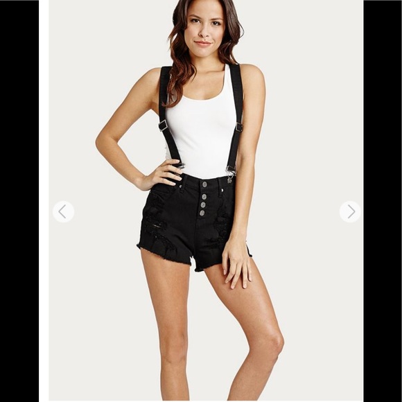 Guess Shorts - Picture 2 of 5